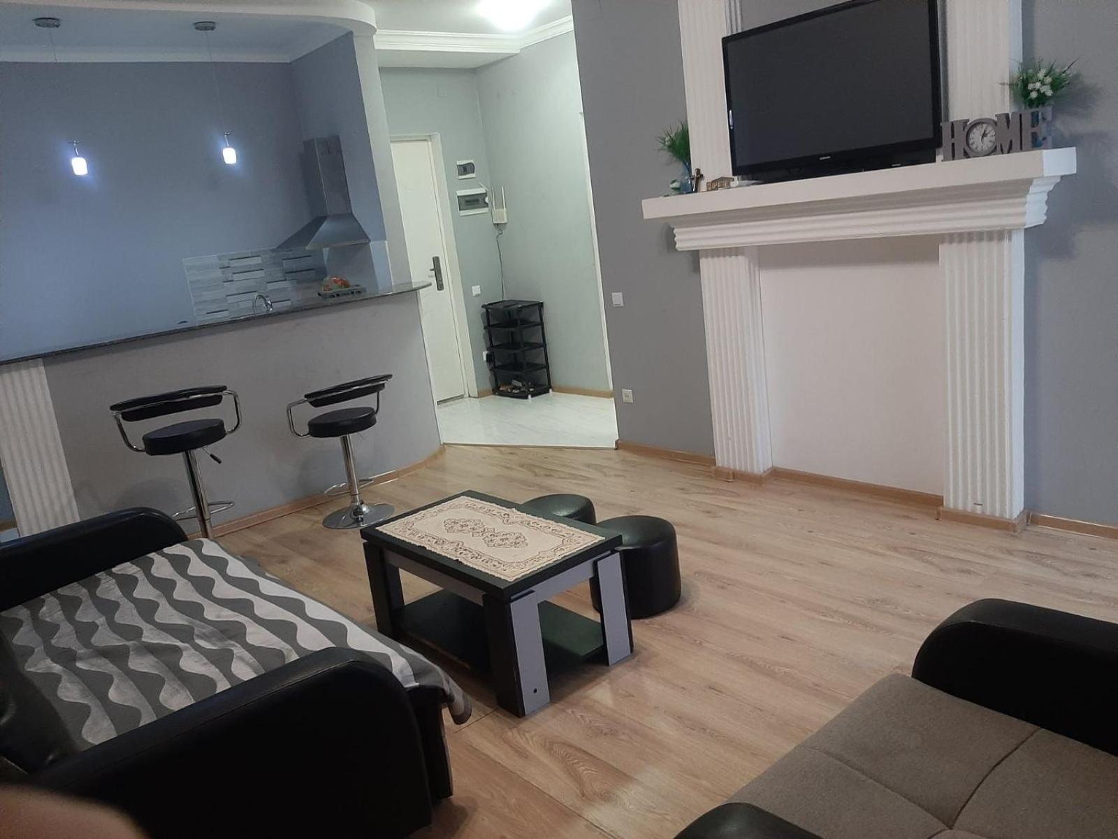 Apartment White Magnolia バトゥーミ エクステリア 写真